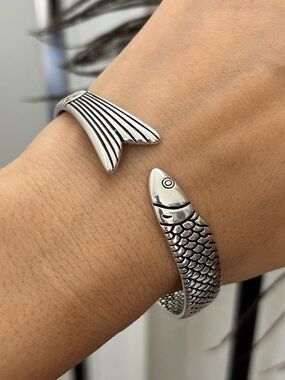 Unisex S925 Silver single fish cuff Bracelet